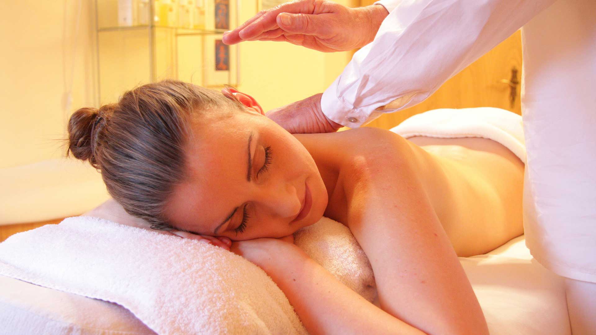 Relaxing Oil Massage